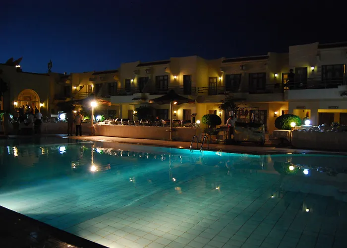 Cataract Layalina Naama Bay Sarm es-Sejk