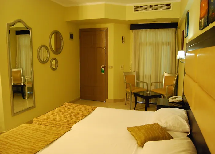 Üdülőközpont Cataract Layalina Naama Bay 3*